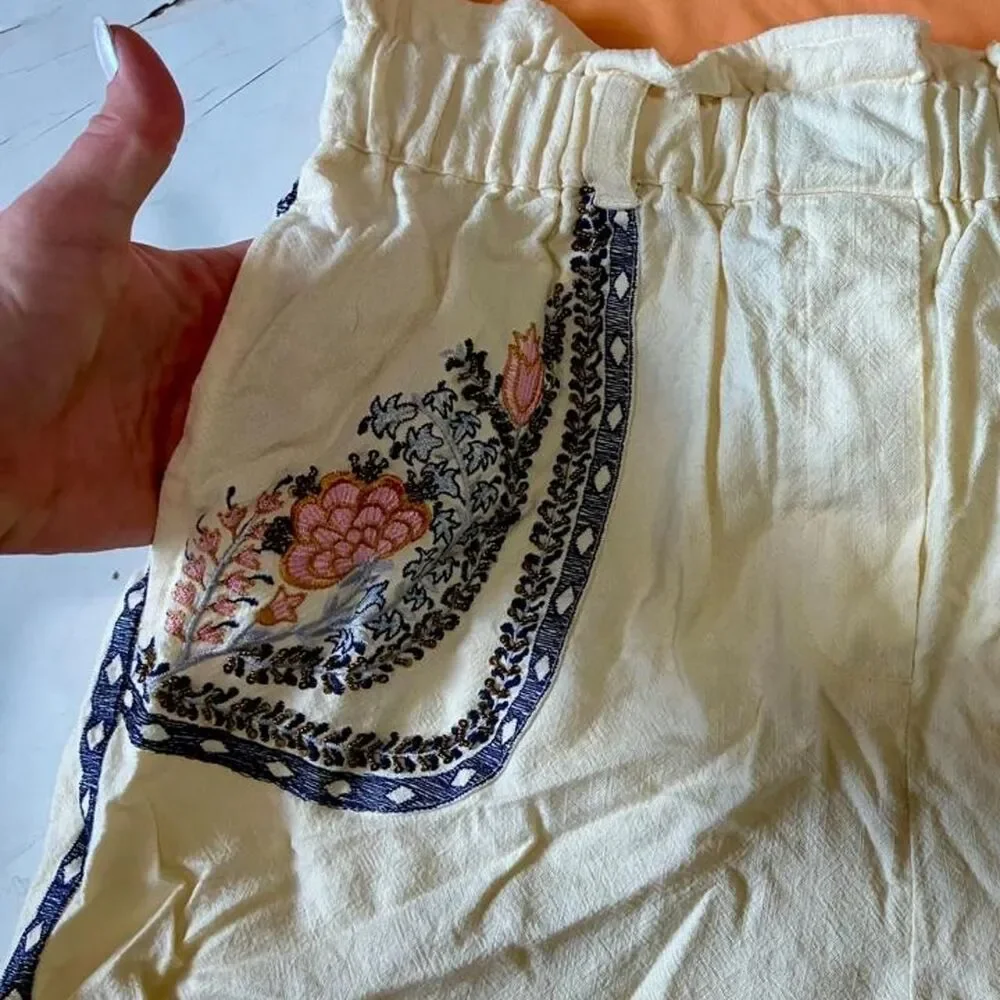 Anthropologie Women's Orange and Cream Shorts - Picture 5 of 8